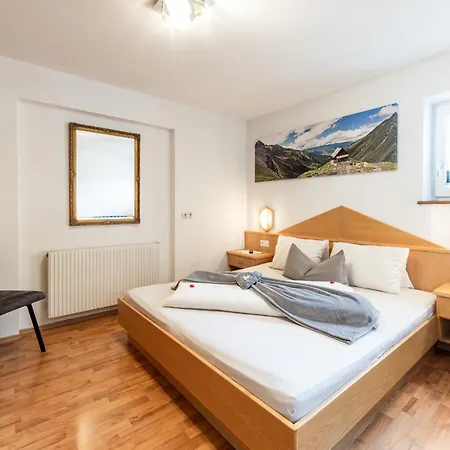 Edelweiss - Kuprian Apartment