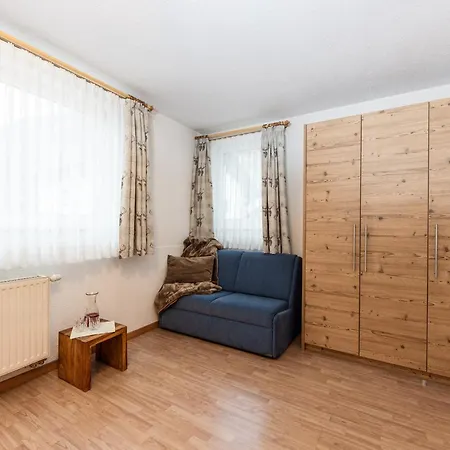 Edelweiss - Kuprian Apartment