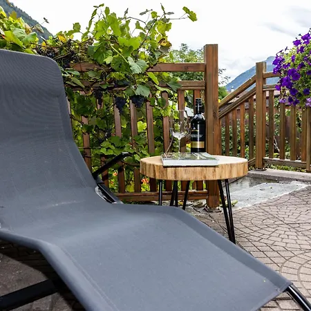 Edelweiss - Kuprian Apartament *