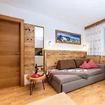 - Kuprian * Ried im Oberinntal